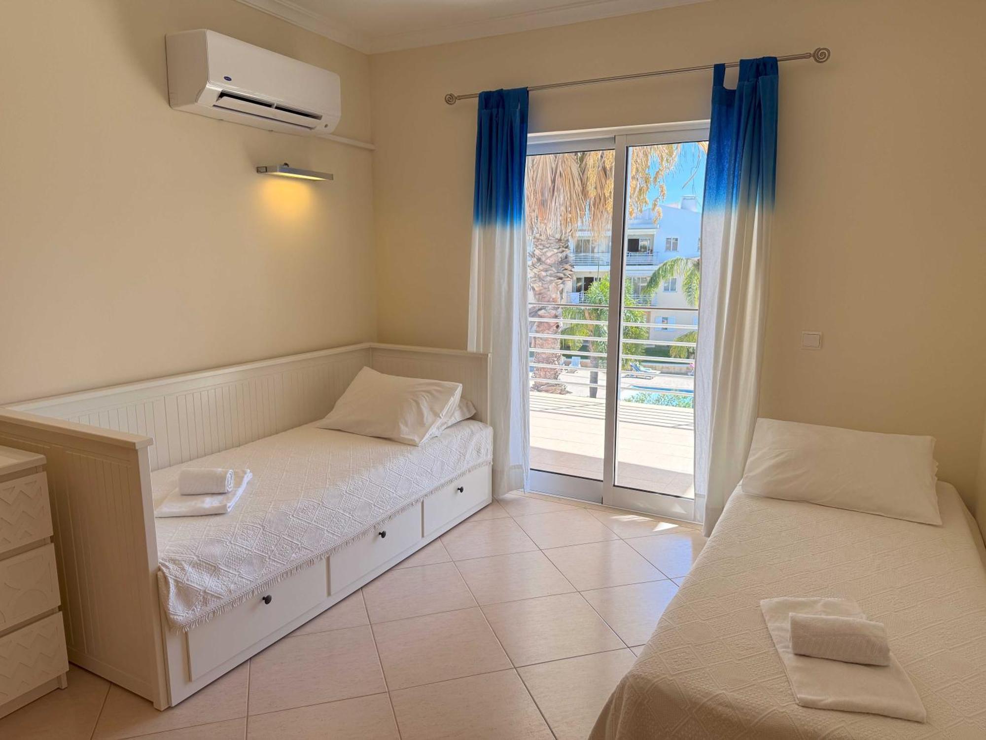 Portugal Rentals Vila Da Praia Apartments 阿尔沃尔 外观 照片